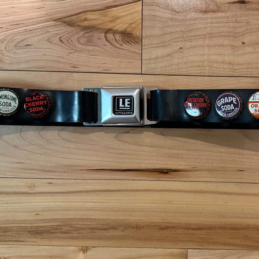 Little Earth Black and Silver Soda Cap Rubber Belt